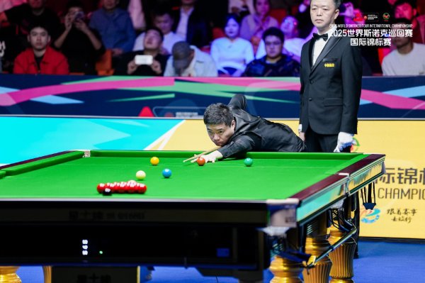 云策略 斯诺克国锦赛：丁俊晖6-0横扫格雷斯，遗憾冲击147失败